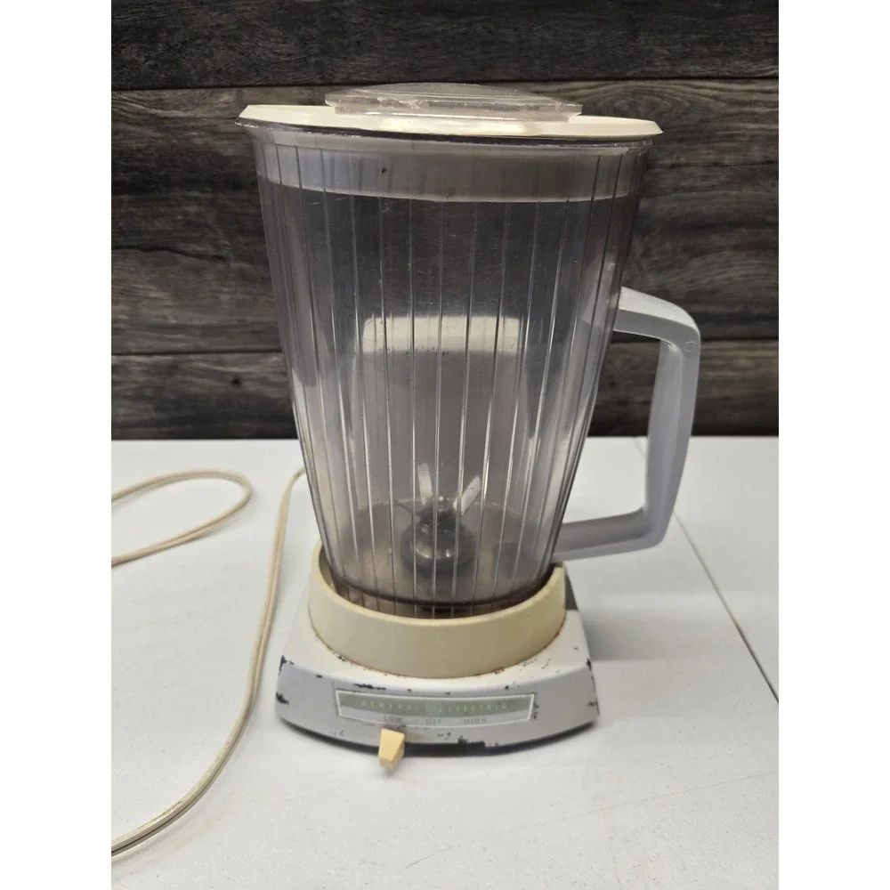 Vintage General Electric Blender White GE‎ D5BL1 2-Speed Retro Kitchen Appliance